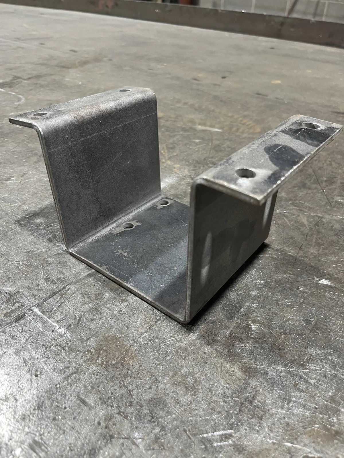 Custom formed angle bracket